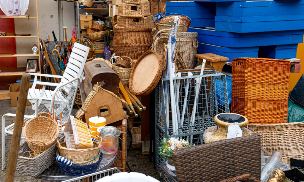 how to hire an estate sale company in Bucks County